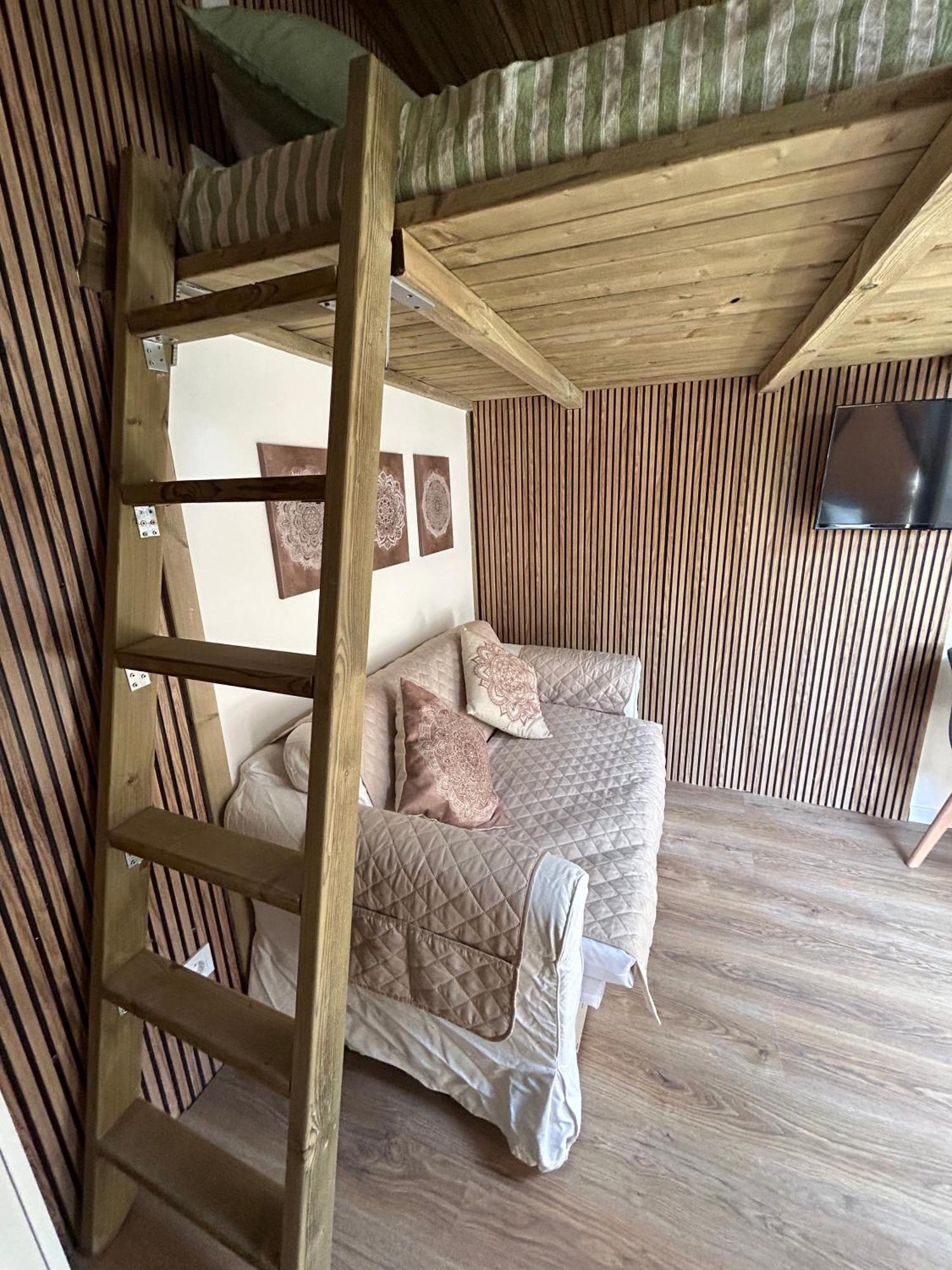 La Floresta Suite Sant Cugat del Vallès Dış mekan fotoğraf